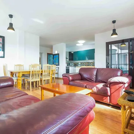 Papillon Con Piscina Privada Y Vistas Al Mar וילה